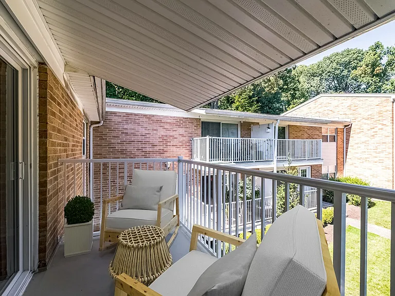 Eagle Rock Apartments at North Plainfield — Photo 12