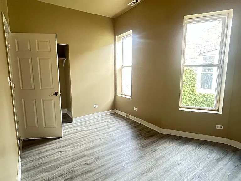 7836 S Emerald Ave #2 — Photo 11