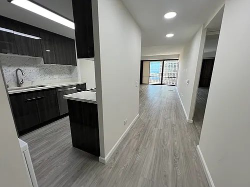 700 Richards St #1403 Photo 1