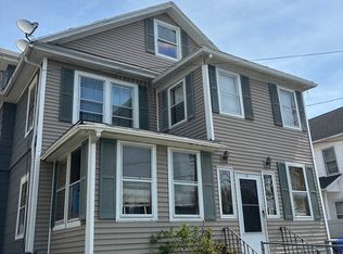 11-15 Groveland St, Springfield, MA 01108