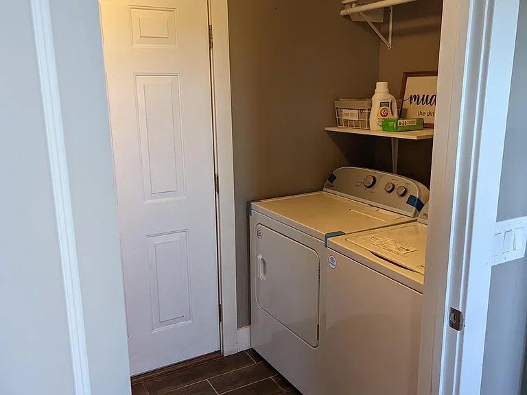 515 W Chestnut Rd — Photo 10
