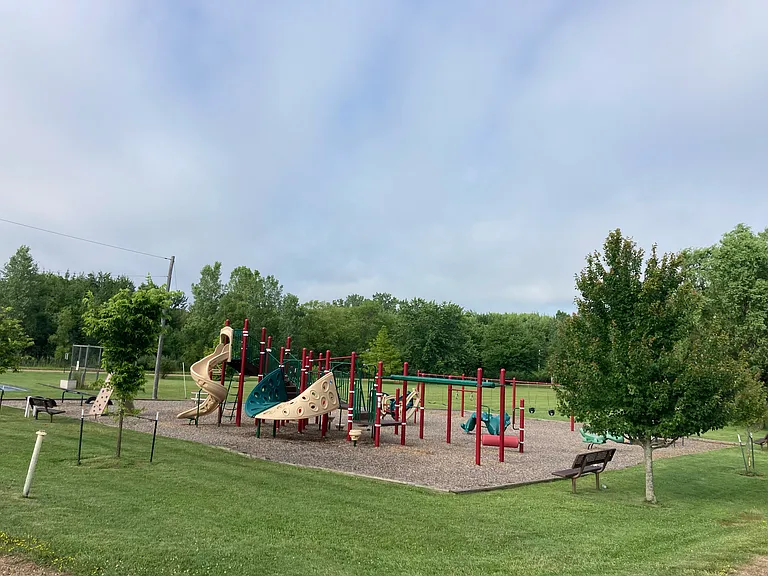 540 East Dr — Photo 30
