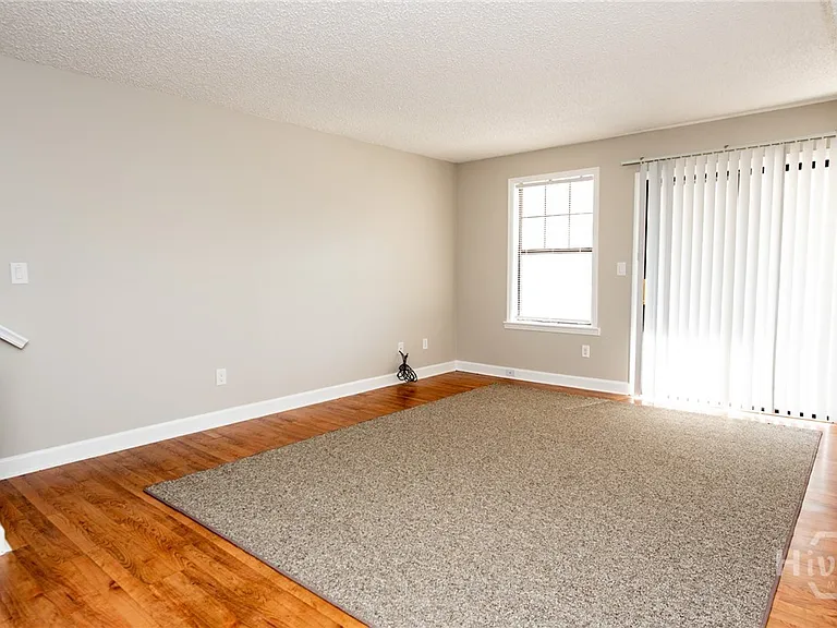 290 Appleby Dr #252 — Photo 12