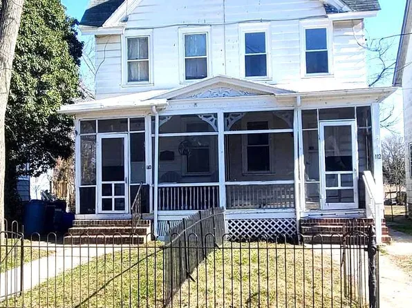 110 8th St, Salem, NJ 08079