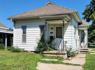 142 14th Ave SW, Cedar Rapids, IA 52404