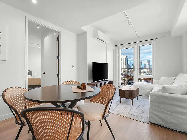 16 West St #1110 — Photo 19
