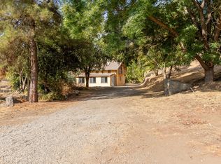 36260 Mistletoe Rd, Squaw Valley, CA 93675