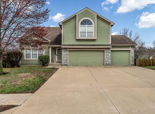 721 Saddle Peak Dr, Raymore, MO 64083