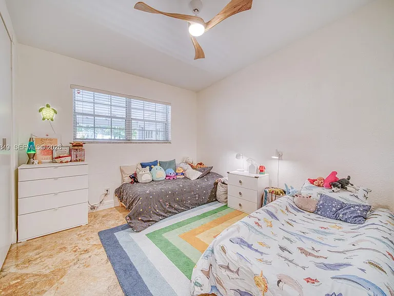7055 SW 84th Ave — Photo 17