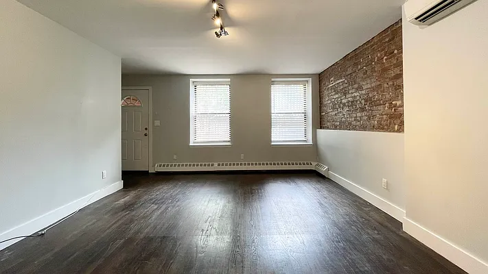 Rented by Strivers Management Group Corp (Brokerage) | media 17