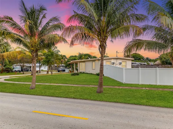 1500 NE 42nd Street, Pompano Beach, FL 33064
