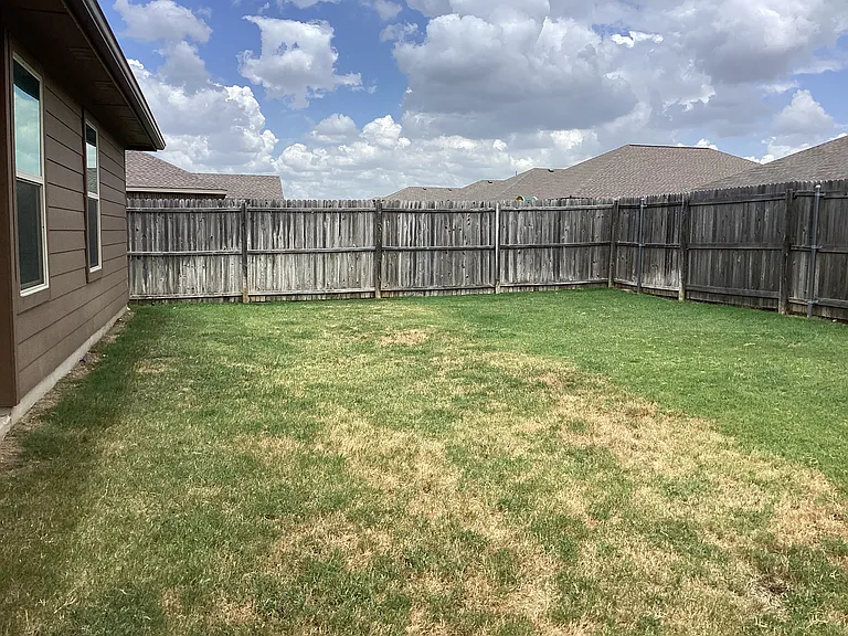 9104 Herringbone Dr — Photo 10