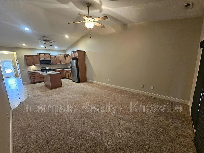 2 bed, 2.0 bath, 1200 sqft, $1,900 — Photo 4