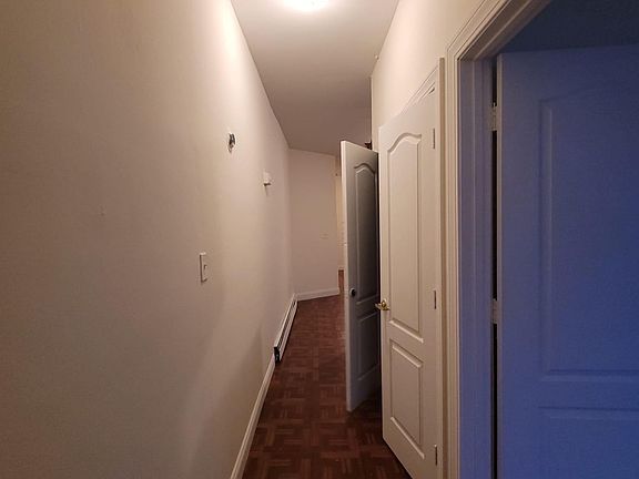 5th image of 1043 Teller Ave