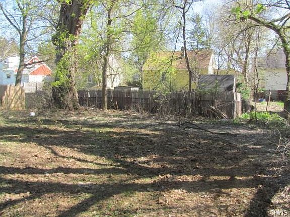 5th image of 226 Harwood Ave