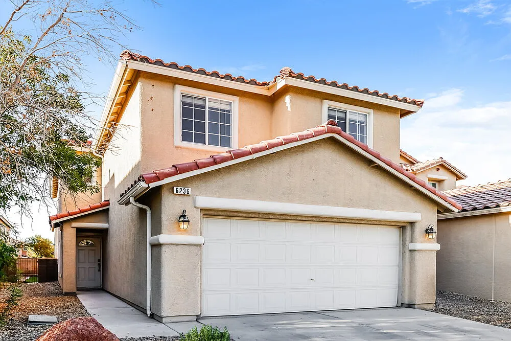 4 bed, 2.5 bath, 2039 sqft, $2,245 — Photo 4