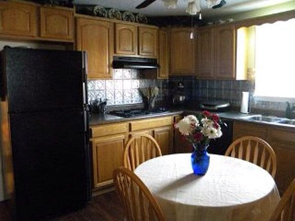 5th image of 3224 Saint Ann St