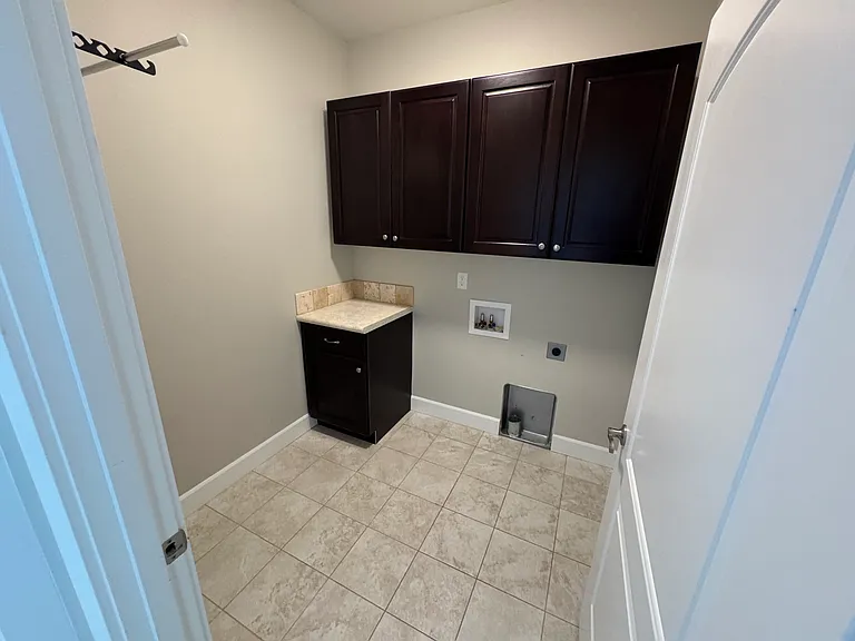 1820 E Madera St — Photo 7