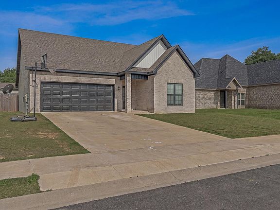 3rd image of 109 Clearwater Dr
