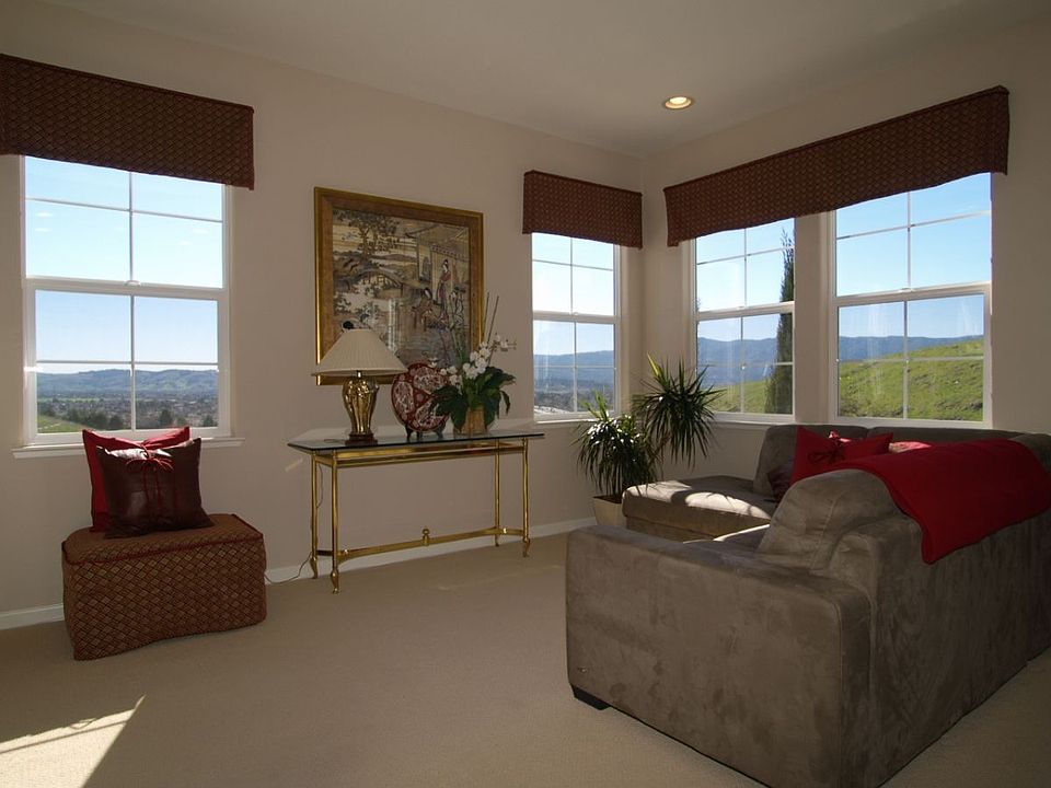 2nd image of 750 Batista Dr