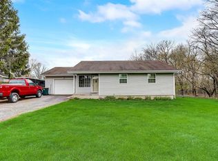 418 N High St, Cambridge, WI 53523