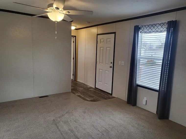256 Spruce Ave — Photo 18