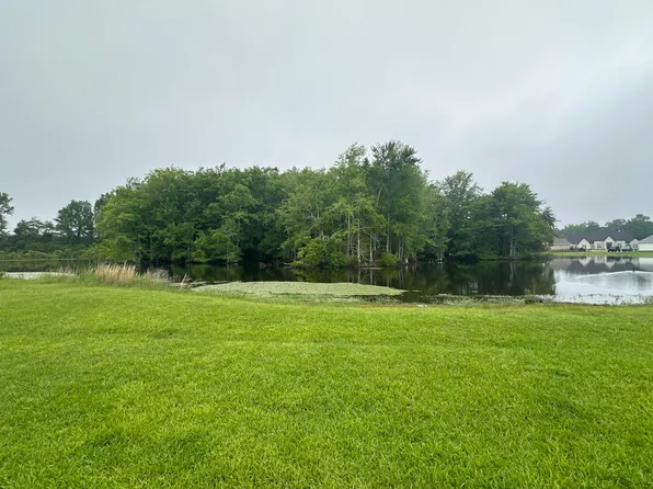 33 Acadian Sq, Petal, MS 39465