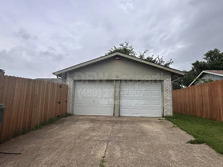 1818 Andover Dr — Photo 15