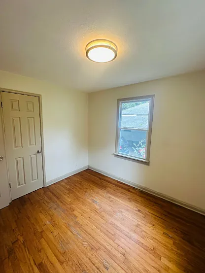 7806 Underhill Dr — Photo 8
