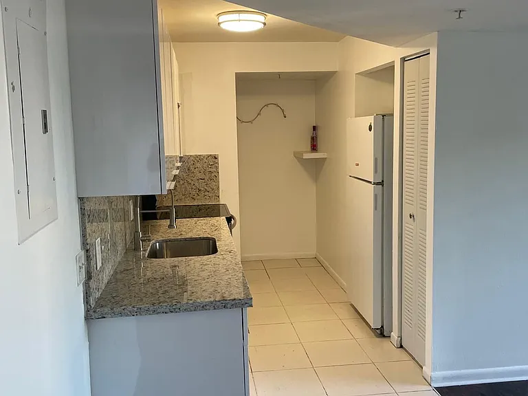 2600 NW 23rd Ct #303 — Photo 15