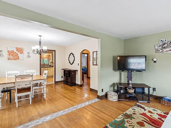 5th image of 3733 Wilmar Dr