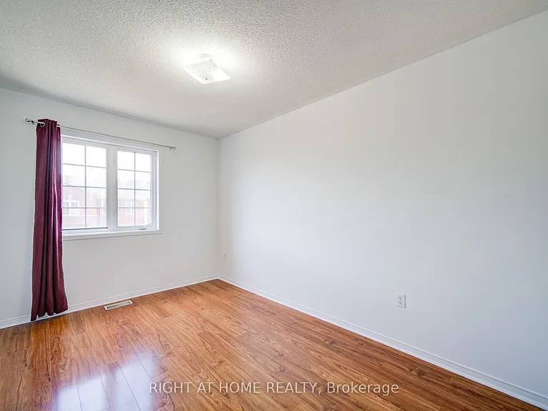 120 Railroad St #9 — Photo 16