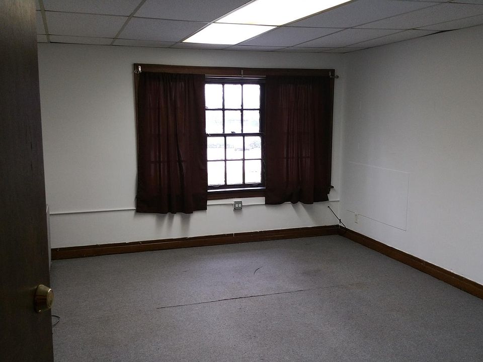 2nd image of 12 W Busse Ave Ste 8