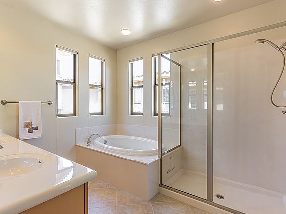4th image of 20802 Grayhawk Dr Unit 1151