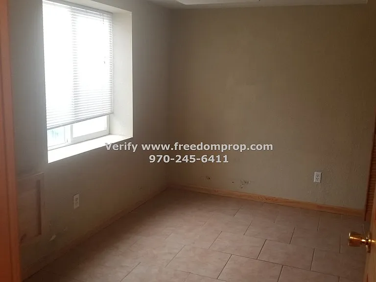 1015 Belford Ave — Photo 11