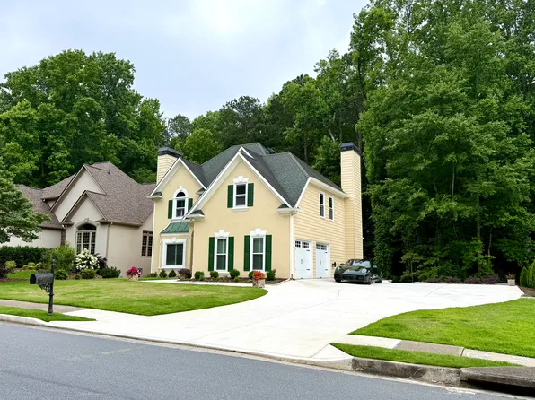 3725 Upland Dr, Marietta, GA 30066