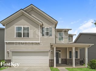 9216 Evans Creek Ct, Charlotte, NC 28215
