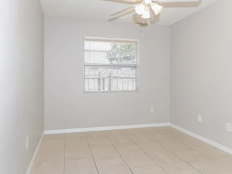 200 Perry Ave — Photo 12