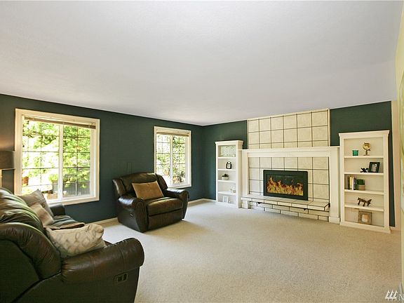 2nd image of 645 NW Fairwood Way