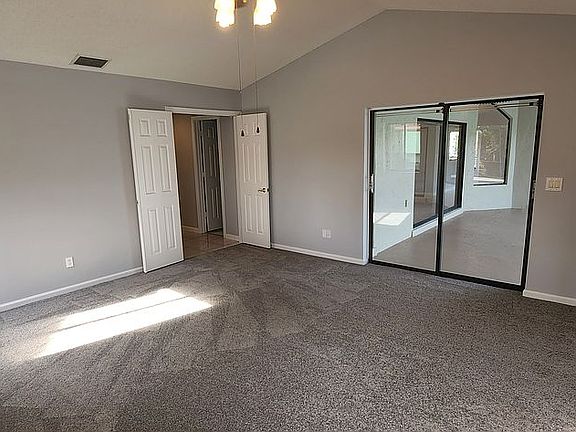 4th image of 10120 NW 10th St