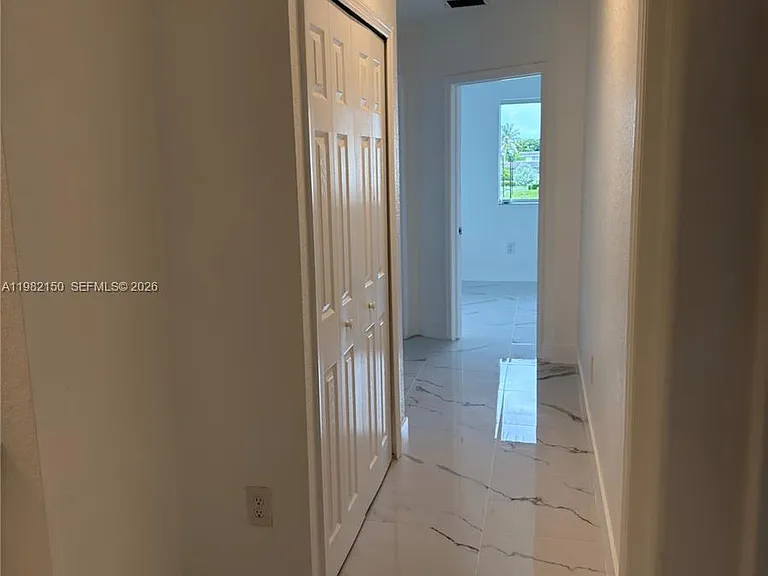 689 NW 6th St #689 — Photo 13