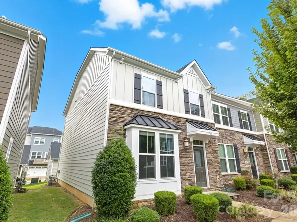 12725 Glowing Peak Rd, Raleigh, NC 28078