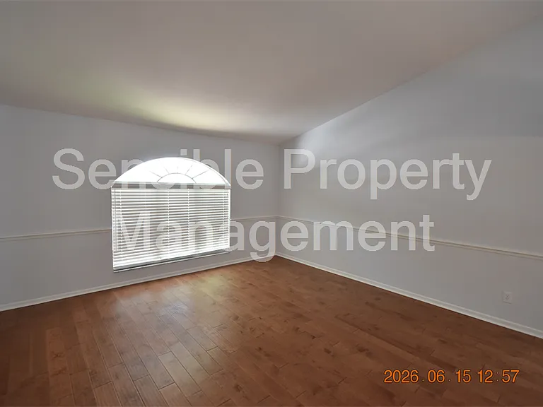 9304 Heritage Oak Ct — Photo 2