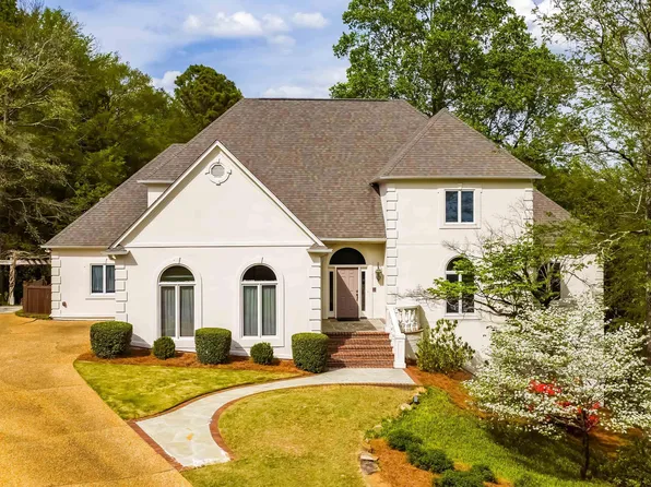 424 Vesclub Way, Vestavia, AL 35216