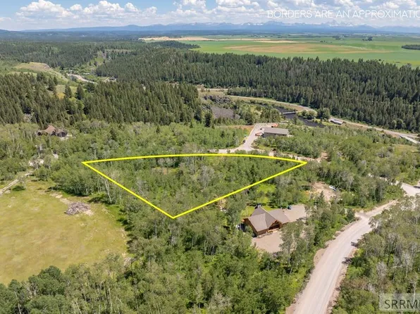 1603 Royal Coachman Dr, Ashton, ID 83420