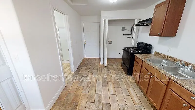 1 bed, 1.0 bath, 600 sqft, $750 — Photo 1