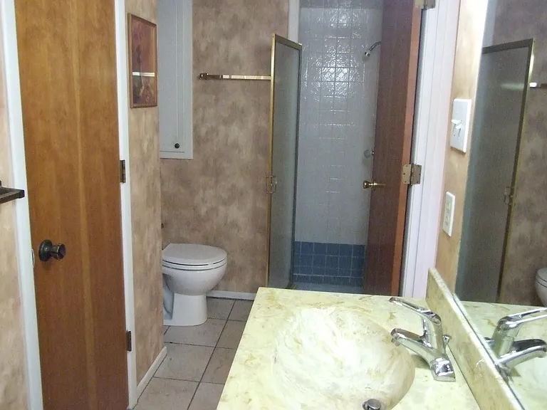 3705 Holly Springs Dr — Photo 6