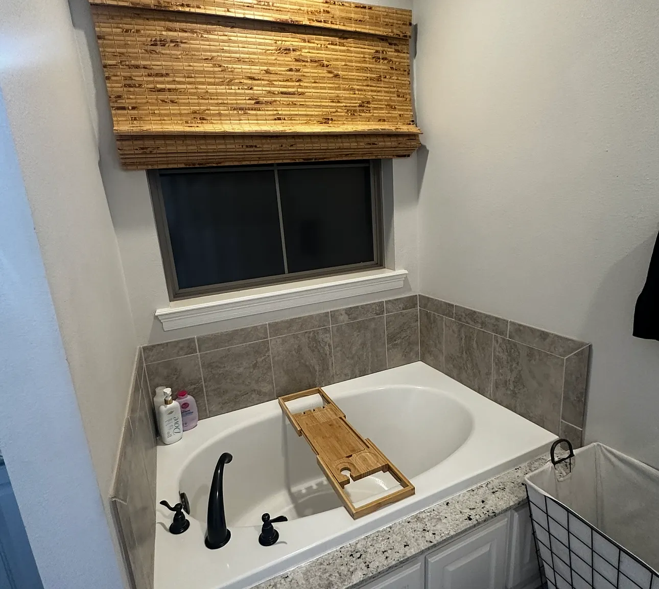 3 bed, 2.5 bath, 1807 sqft, $2,500 — Photo 4