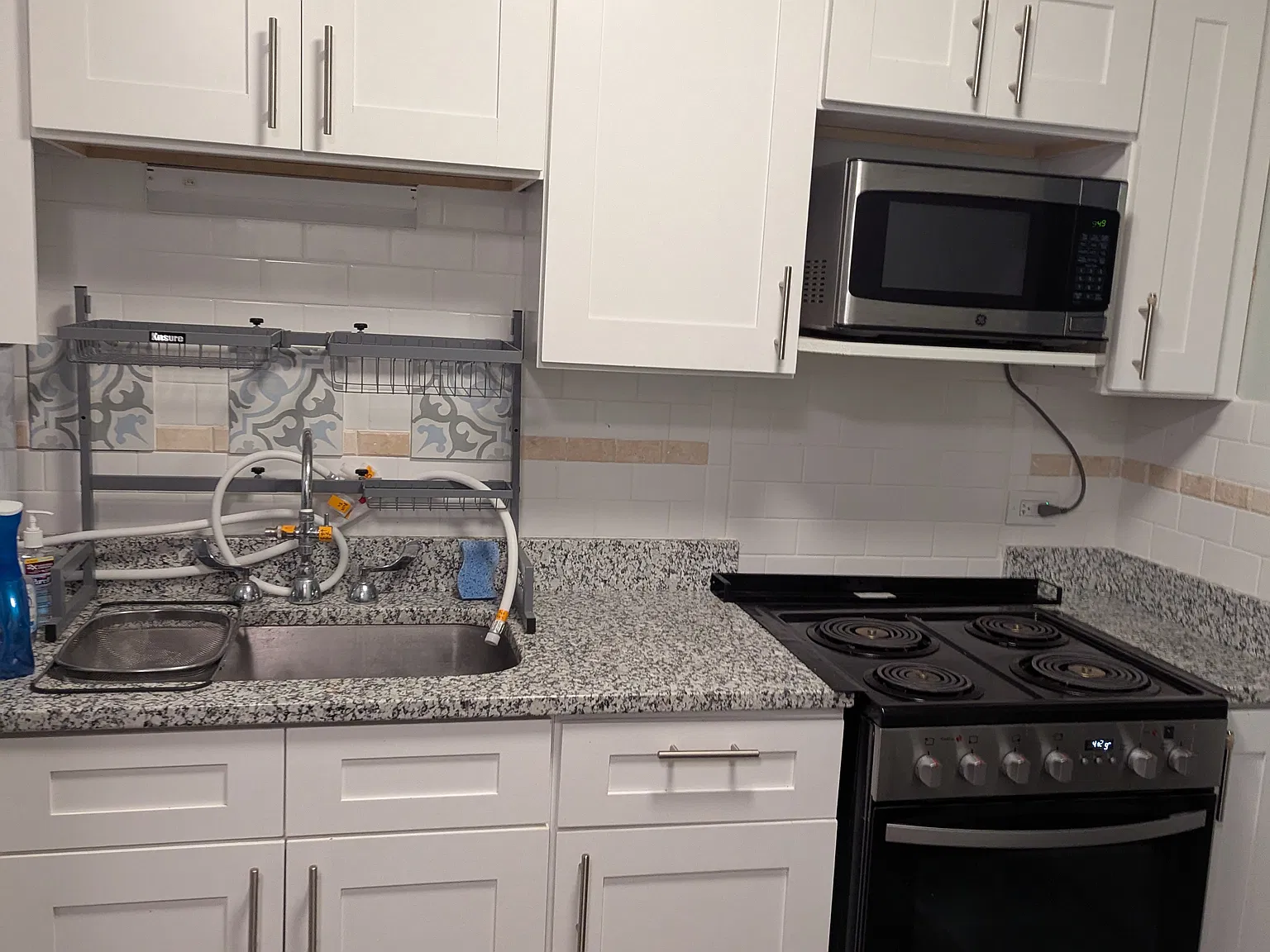 Studio, 550 sqft, $1,625 — Photo 3