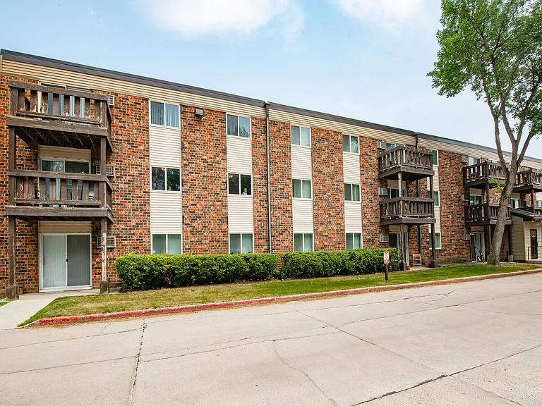 Forest Park Apartments — Photo 26